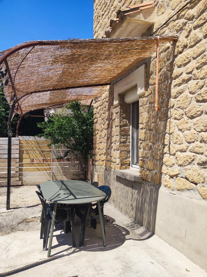 Appartement Dans Partie De Mas En Camargue Arles Bagian luar foto